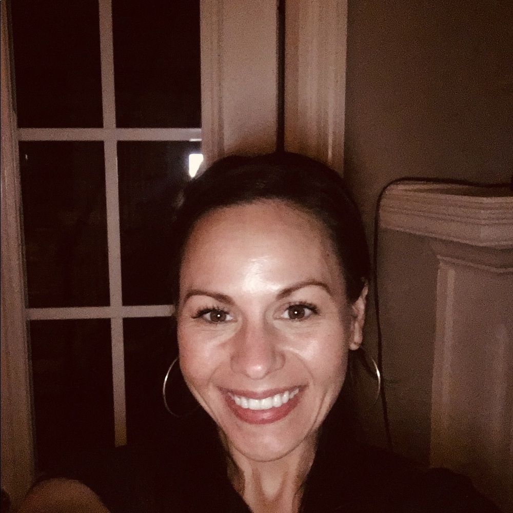 Meet your Posher, Abigail